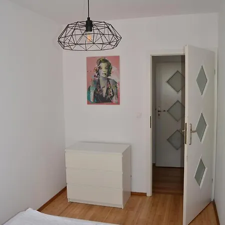 Black & White Wczasowa 아파트 *